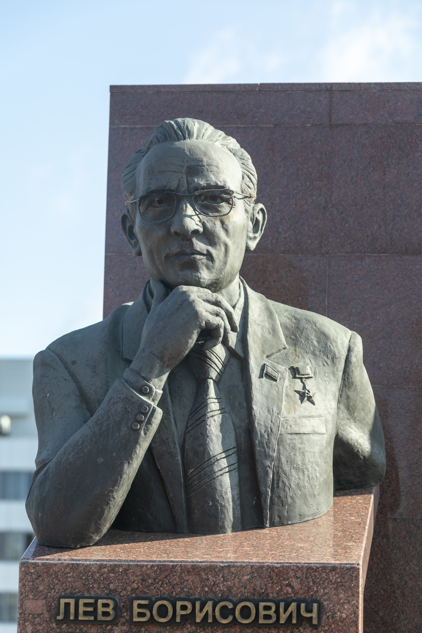 Вы сейчас просматриваете В память о первом генеральном директоре «КАМАЗа»