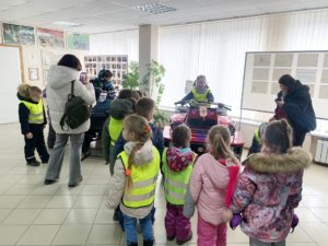Читать далее о этой статье Дошкольникам рассказали о производственных площадках «КАМАЗа»