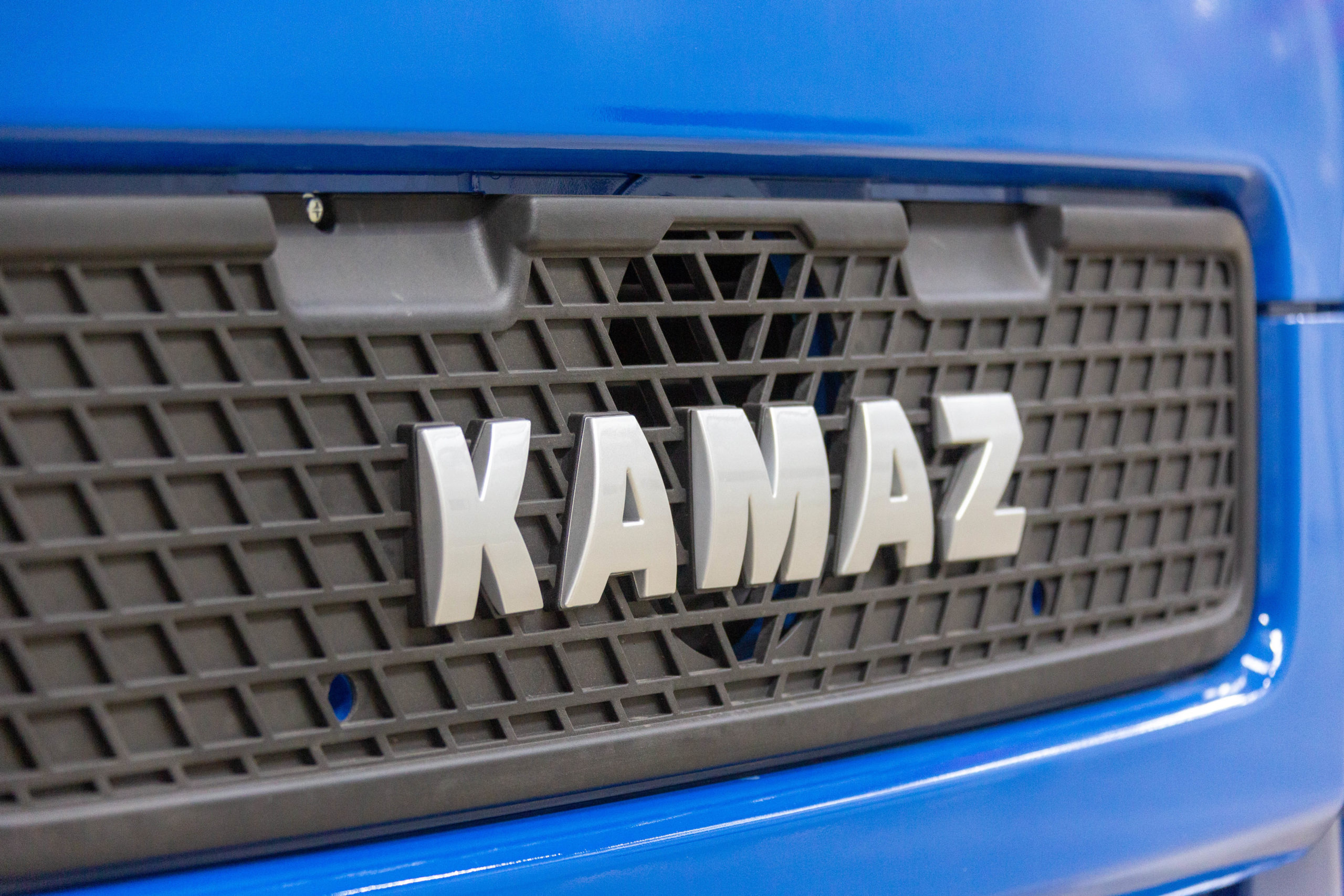 Вы сейчас просматриваете «КАМАЗ» и Абсолют Банк подписали соглашение о сотрудничестве
