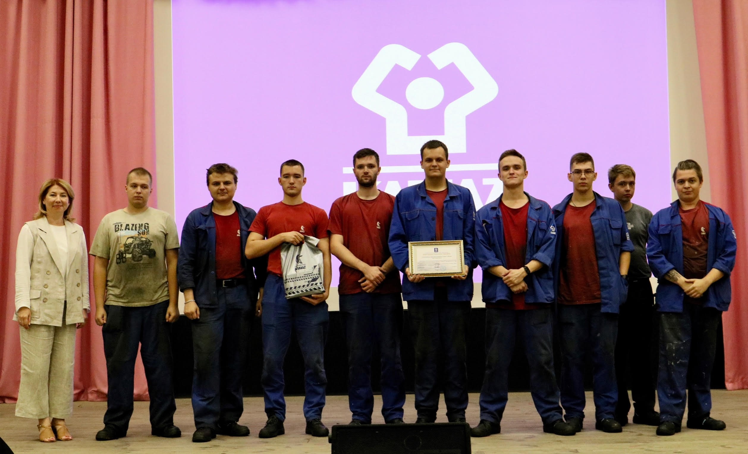 Вы сейчас просматриваете Бауманцы завершили практику на заводе двигателей «КАМАЗа»