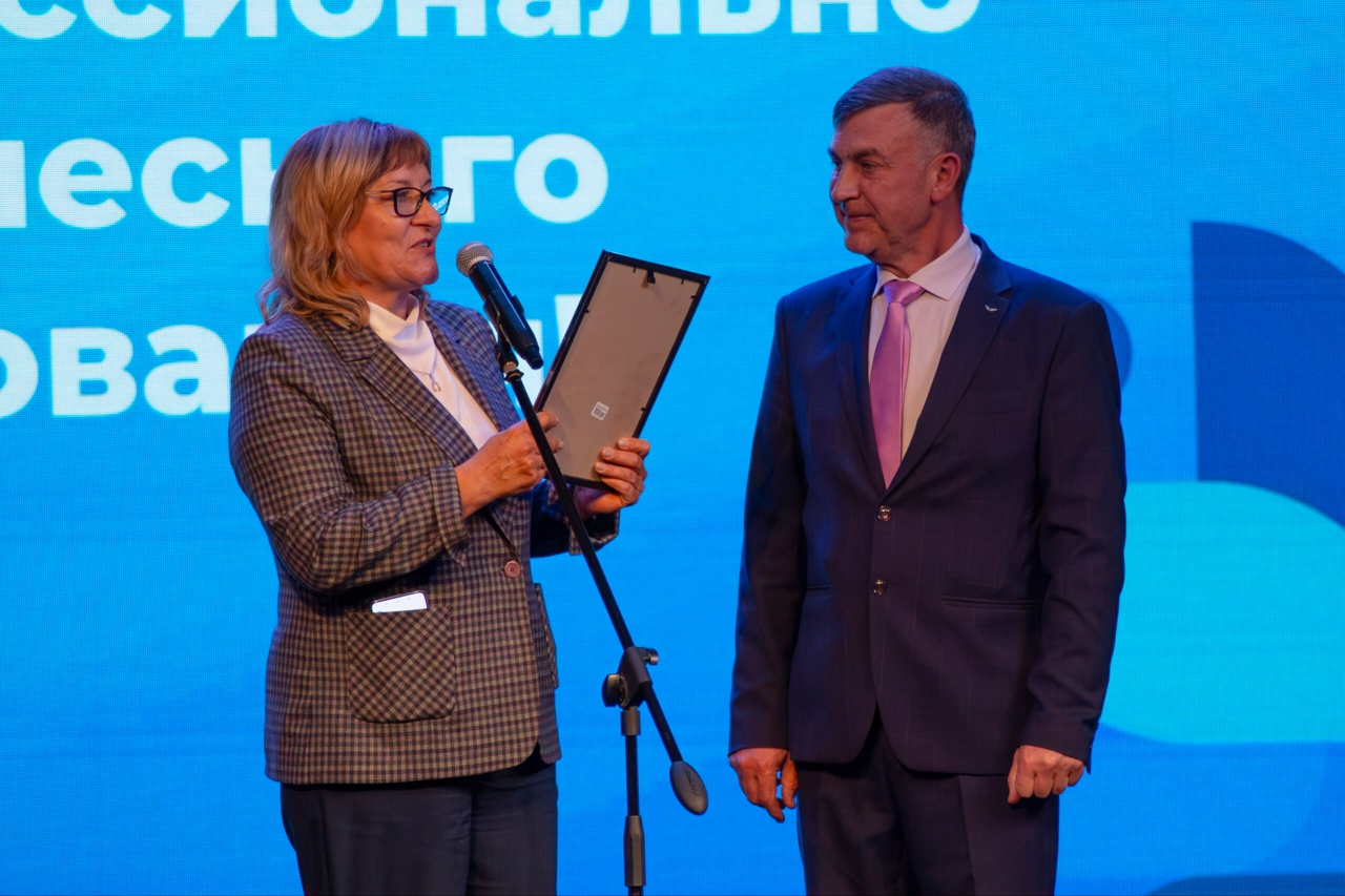 Вы сейчас просматриваете Руководители Группы ОАТ поздравили партнёров с юбилеем системы СПО