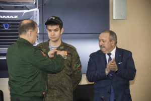 Читать далее о этой статье Камазовец, участник СВО Айрат Залалдинов награждён государственной наградой РФ