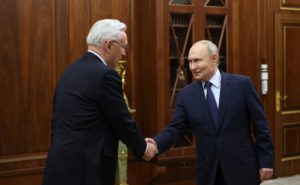 Читать далее о этой статье Президент РФ Владимир Путин встретился с генеральным директором ПАО «КАМАЗ» Сергеем Когогиным