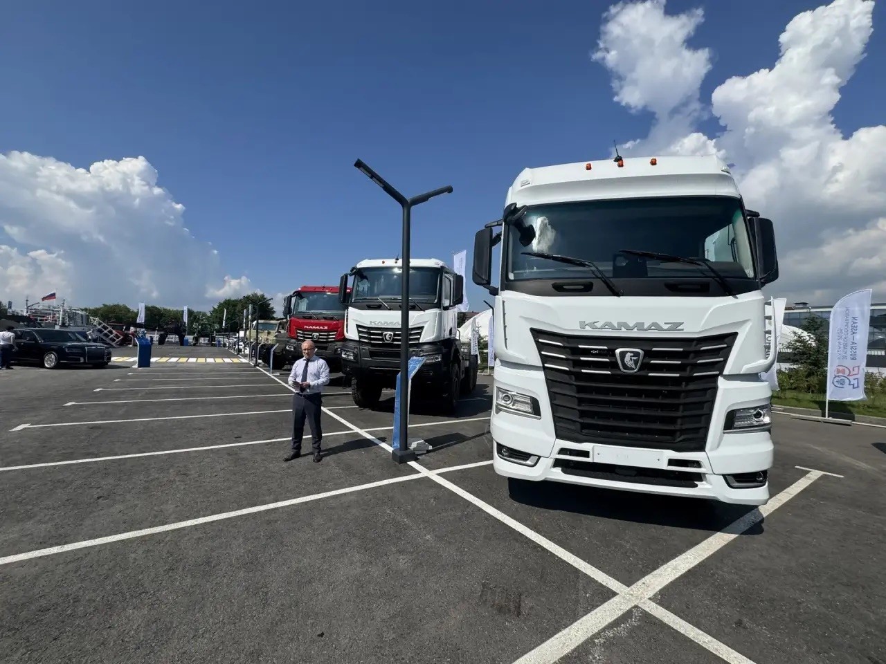 Вы сейчас просматриваете «КАМАЗ» представил автотехнику на выставке в рамках саммита «Россия – АСЕАН»