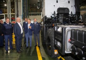 Читать далее о этой статье На Автомобильном заводе «КАМАЗа» состоялось выездное совещание по качеству
