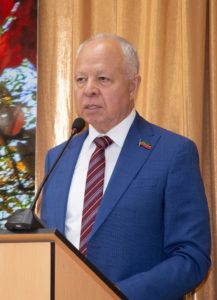 Читать далее о этой статье Профлидер Ильдар Шамилов представил отчёт о деятельности профкома «КАМАЗа»